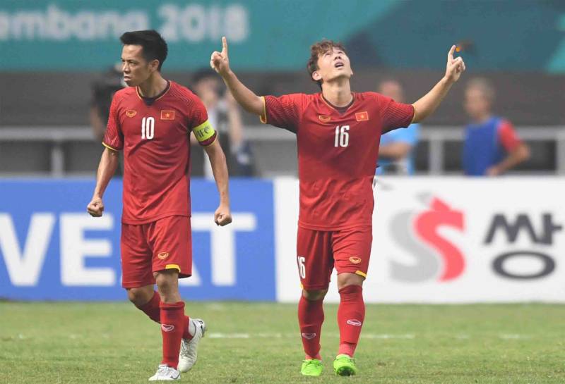 Cầu Thủ Minh Vương – Tiền Vệ Tài Hoa & Kẻ Chinh Phục Thầm Lặng 5 ASIAD 2018 – Siêu Phẩm Vào Lưới Hàn Quốc